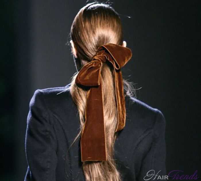 Прическа Кейт Миддлтон – бархатный бантик для волос