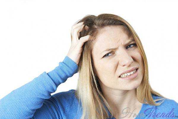 Как бороться с перхотью и выпадением волос