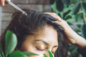 Преимущества аллантоина для волос и кожи головы