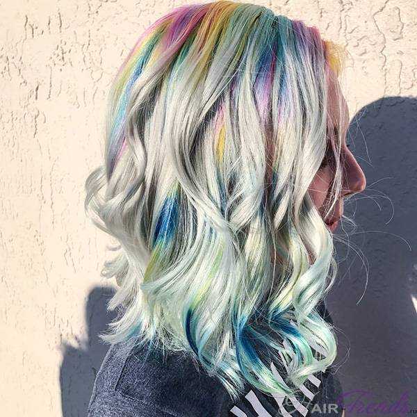 Разноцветные пряди волос - модное окрашивание калейдоскоп